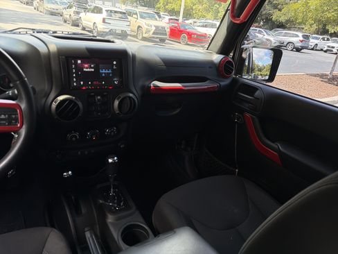 Used 2016 Jeep Wrangler Unlimited Sport w/ Quick Order Package 24S AWD/4WD image 31