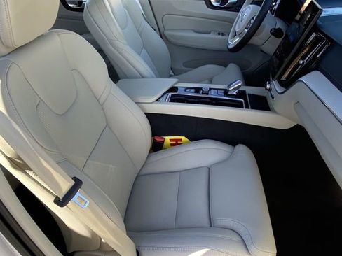New 2026 Volvo XC60 B5 Ultra w/ Protection Package Premier image 12