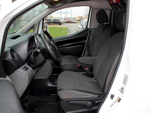 Used 2018 Nissan NV200 SV image 14