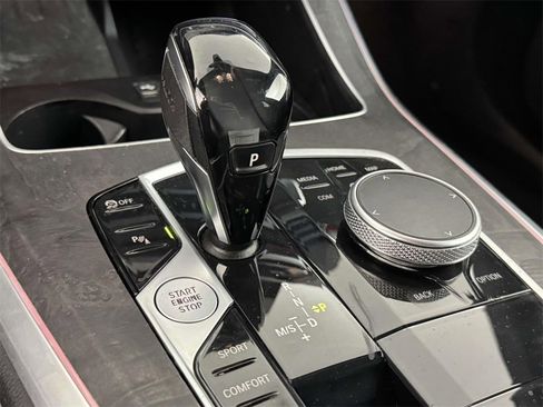 Used 2022 BMW X5 xDrive40i w/ M Sport Package image 29