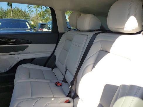 New 2026 Lincoln Nautilus Premier AWD/4WD image 11