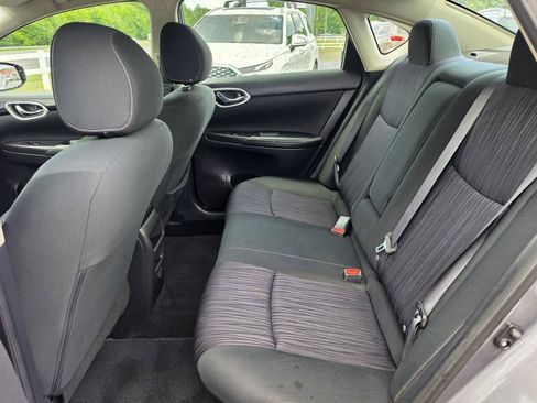 Used 2019 Nissan Sentra SV FWD image 4