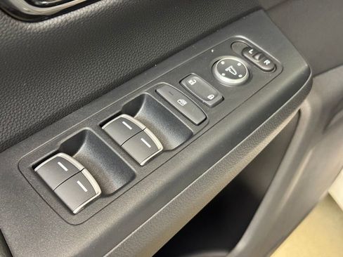 Used 2026 Honda CR-V EX-L image 9