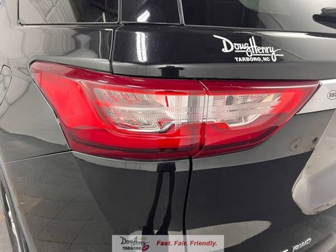 Used 2019 Chevrolet Traverse LS w/ LPO, Black Accent Package AWD/4WD image 13