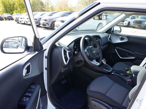 New 2025 Kia Soul LX image 10