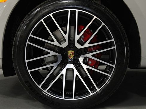 New 2026 Porsche Macan S AWD/4WD image 9
