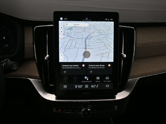 New 2026 Volvo XC90 B6 Plus w/ Protection Package Premier AWD/4WD image 18