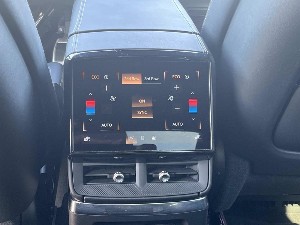 Certified 2026 Cadillac Vistiq Sport w/ LPO, Floor Liner Package AWD/4WD image 19