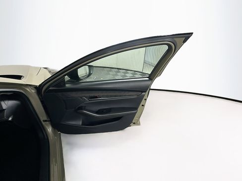 Used 2024 MAZDA MAZDA3 s image 31