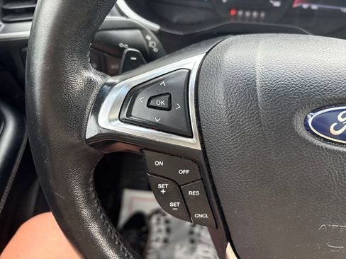 Used 2017 Ford Edge Titanium w/ Equipment Group 301A AWD/4WD image 11