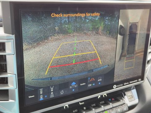 Used 2022 Toyota Tundra Platinum image 19