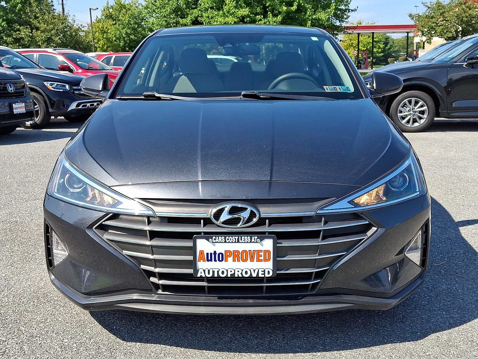 Used 2020 Hyundai Elantra SE FWD image 2