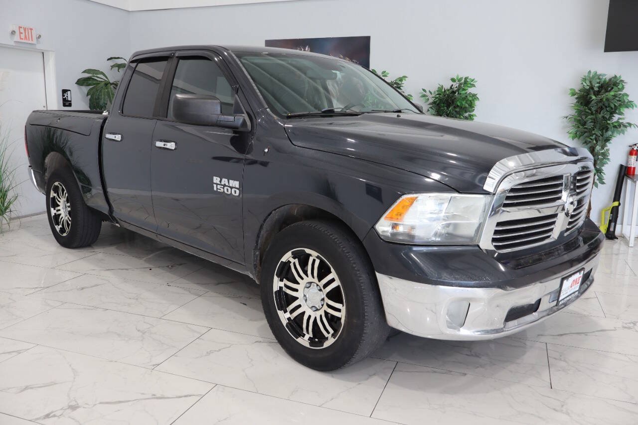 Used 2013 RAM 1500 SLT RWD image 1