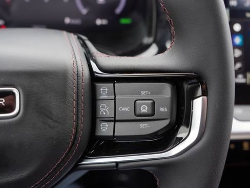Used 2024 Jeep Wagoneer Launch Edition AWD/4WD image 36
