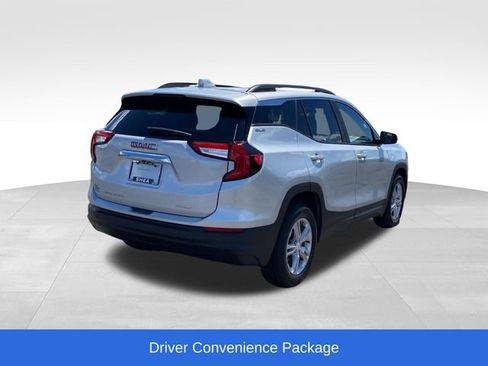Used 2022 GMC Terrain SLE w/ Driver Convenience Package AWD/4WD image 3