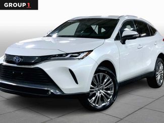 Used 2023 Toyota Venza XLE video 1