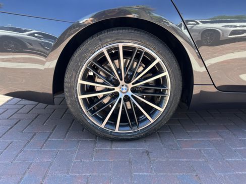 Used 2023 BMW 530i w/ Premium Package RWD image 13