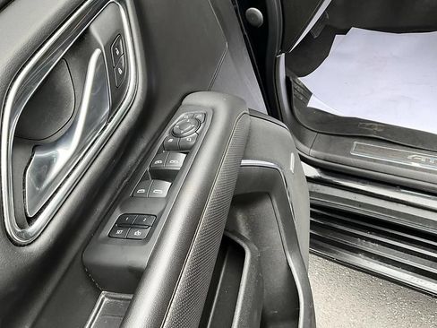 Used 2022 GMC Yukon AT4 w/ Technology Package AWD/4WD image 15