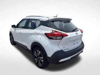 Used 2020 Nissan Kicks SR w/ SR Premium Package FWD video 3