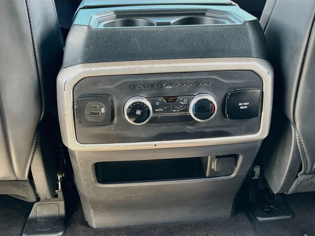 Used 2022 Ford Expedition XLT RWD image 26