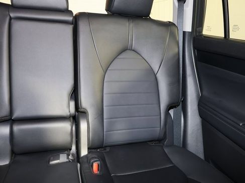 Used 2025 Toyota Highlander LE image 14