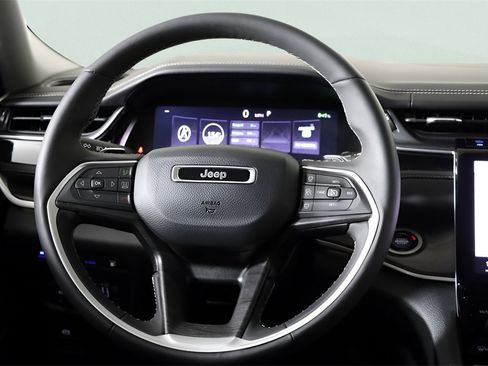 Used 2022 Jeep Grand Cherokee Limited 4xe image 24