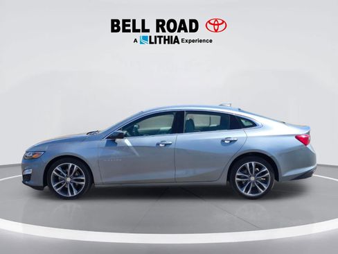 Used 2025 Chevrolet Malibu LT FWD image 3