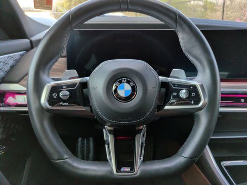 Certified 2023 BMW 760i xDrive w/ Executive Package image 20