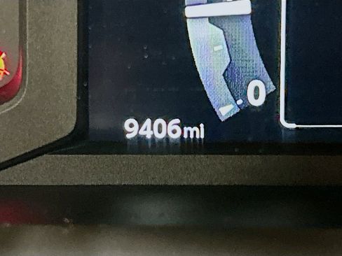 Used 2024 Toyota Tacoma SR image 10