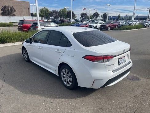 Used 2022 Toyota Corolla LE image 6