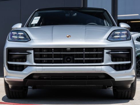 Certified 2026 Porsche Cayenne E-Hybrid Coupe AWD/4WD image 8