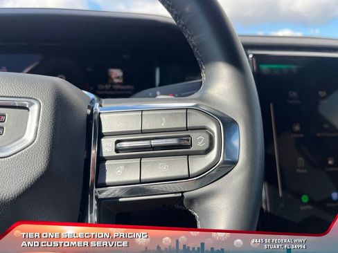 Used 2025 GMC Acadia Elevation image 26