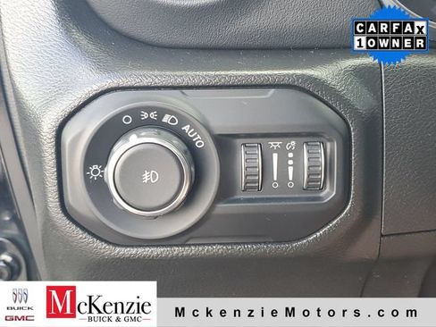 Used 2022 Jeep Wrangler Unlimited Sahara w/ LED Lighting Group AWD/4WD image 22