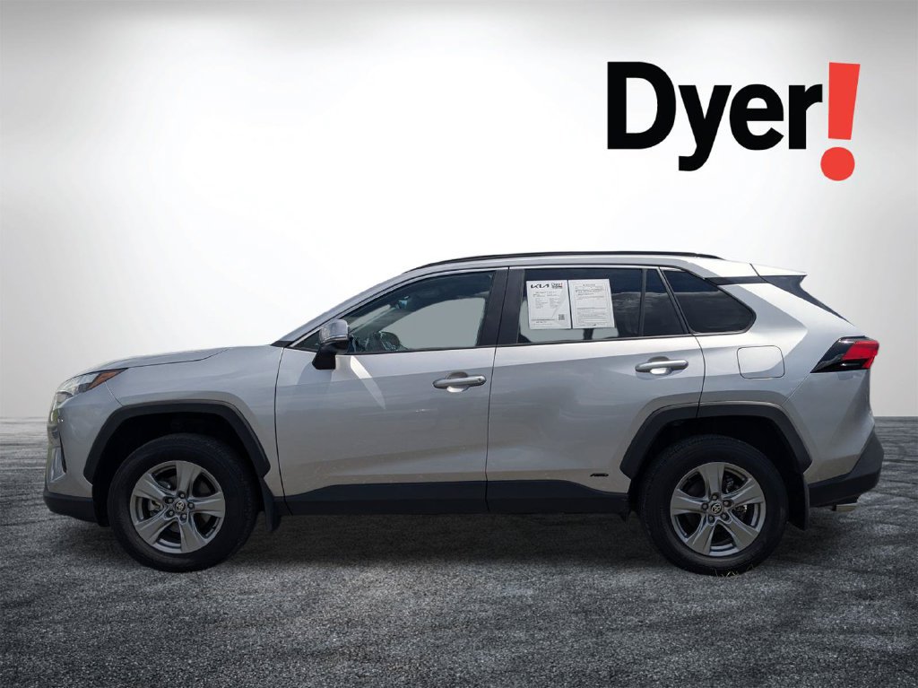 Used 2024 Toyota RAV4 XLE AWD/4WD image 7