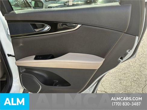 Used 2023 Lincoln Nautilus Reserve image 20