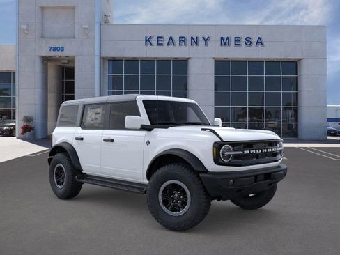 New 2026 Ford Bronco Outer Banks w/ Sasquatch Package image 36