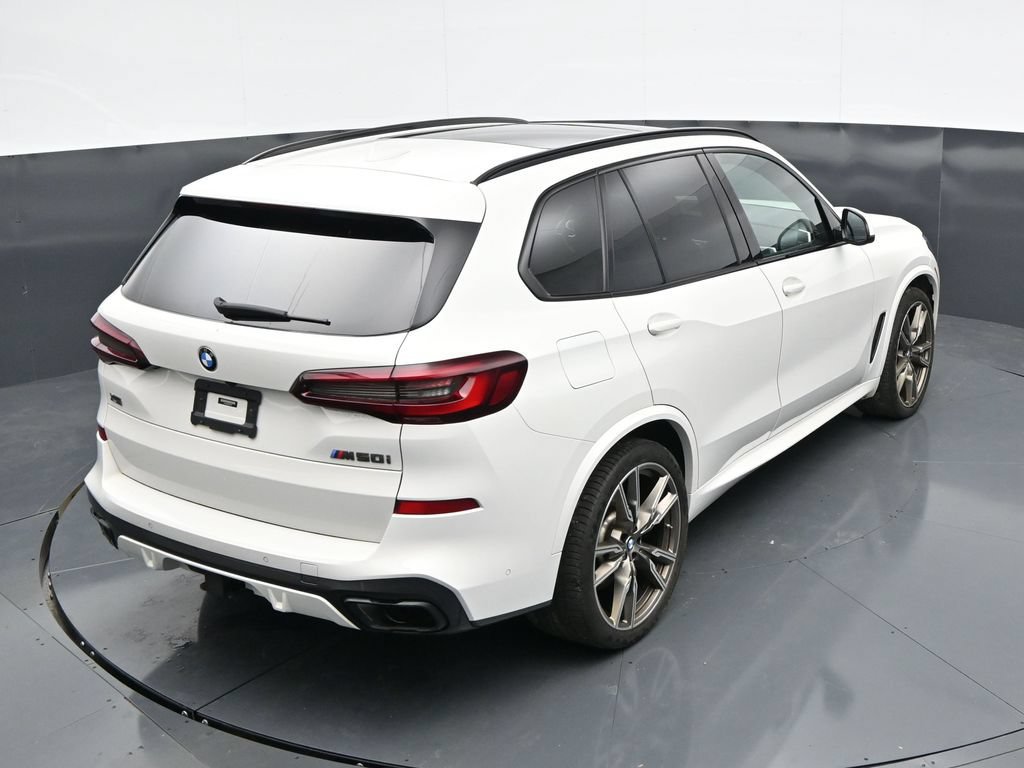 Used 2021 BMW X5 M50i AWD/4WD image 32