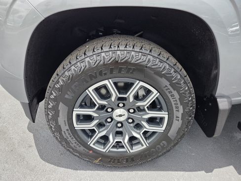 New 2026 Chevrolet Colorado Z71 w/ Technology Package AWD/4WD image 4