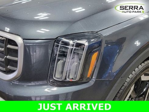 Used 2023 Kia Telluride S w/ S Sunroof Package FWD image 8