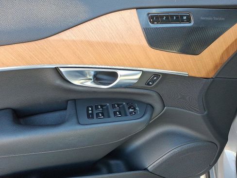 Certified 2023 Volvo XC90 B6 Plus w/ Protection Package image 12