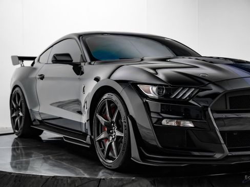 Used 2020 Ford Mustang Shelby GT500 w/ Carbon Fiber Track Pack image 22
