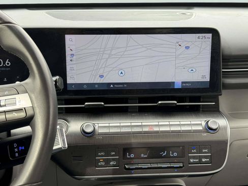 Used 2024 Hyundai Kona SEL w/ Convenience Package AWD/4WD image 36