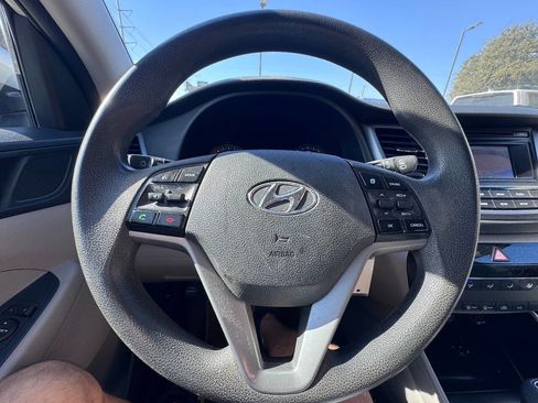 Used 2017 Hyundai Tucson SE image 24