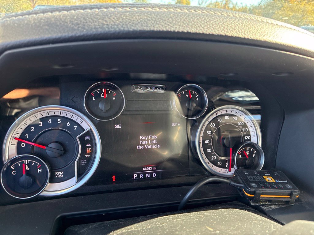 Used 2017 RAM 2500 Laramie w/ Sport Appearance Group AWD/4WD image 5