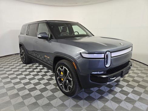 Used 2022 Rivian R1S Launch Edition image 7