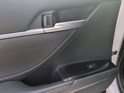Used 2018 Toyota Camry XSE FWD image 28
