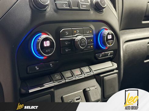 Used 2022 Chevrolet Silverado 1500 LT Trail Boss w/ Bed Protection Package AWD/4WD image 18
