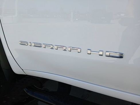 Used 2024 GMC Sierra 2500 Pro w/ Convenience Package AWD/4WD image 11