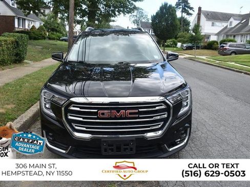 Used 2023 GMC Terrain SLT image 3