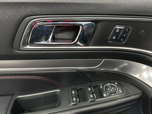 Used 2018 Ford Explorer Sport w/ Equipment Group 401A image 18